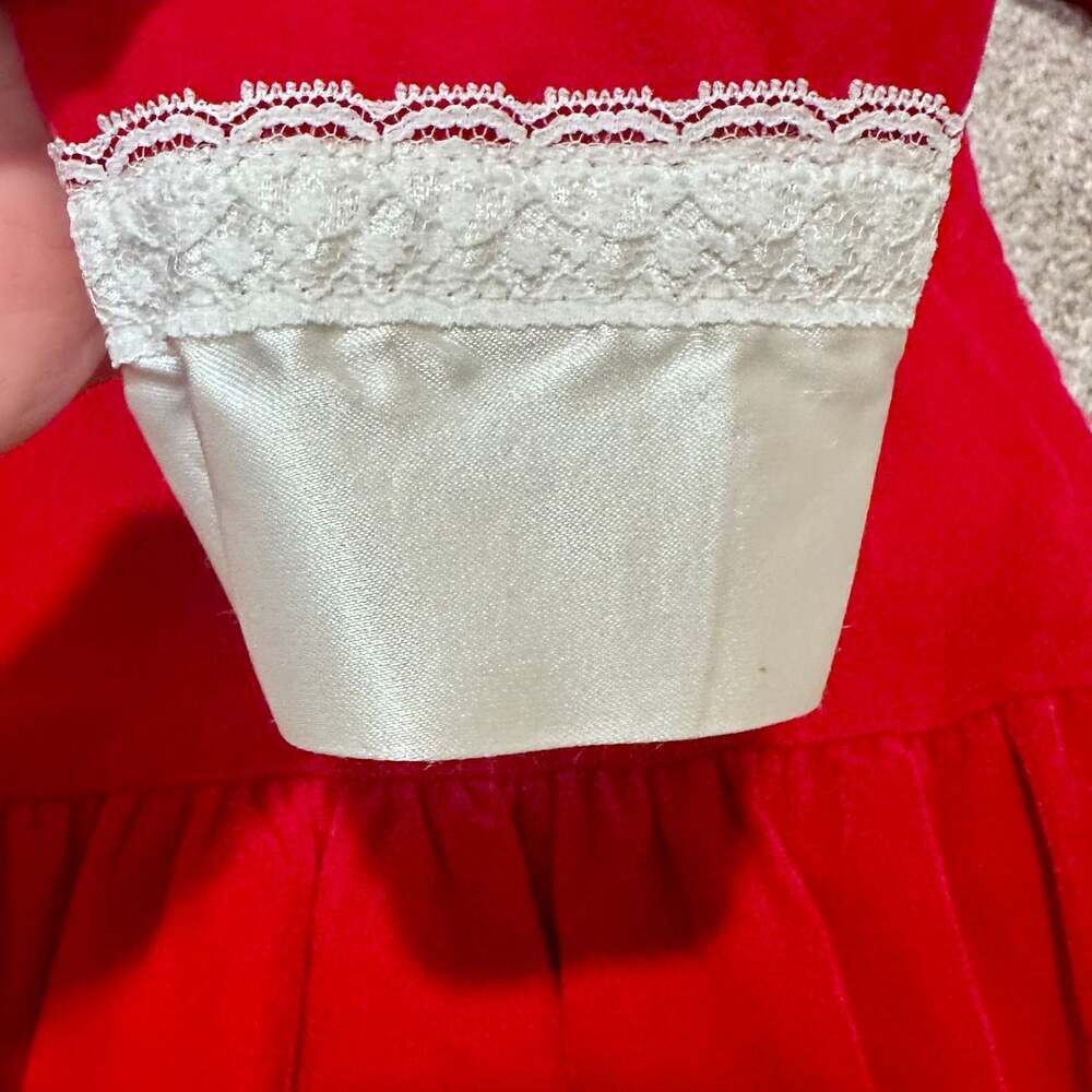 Vintage Girls Red Velvet Dress with White Lace Collar, Sz 6X - Picture 4 of 8